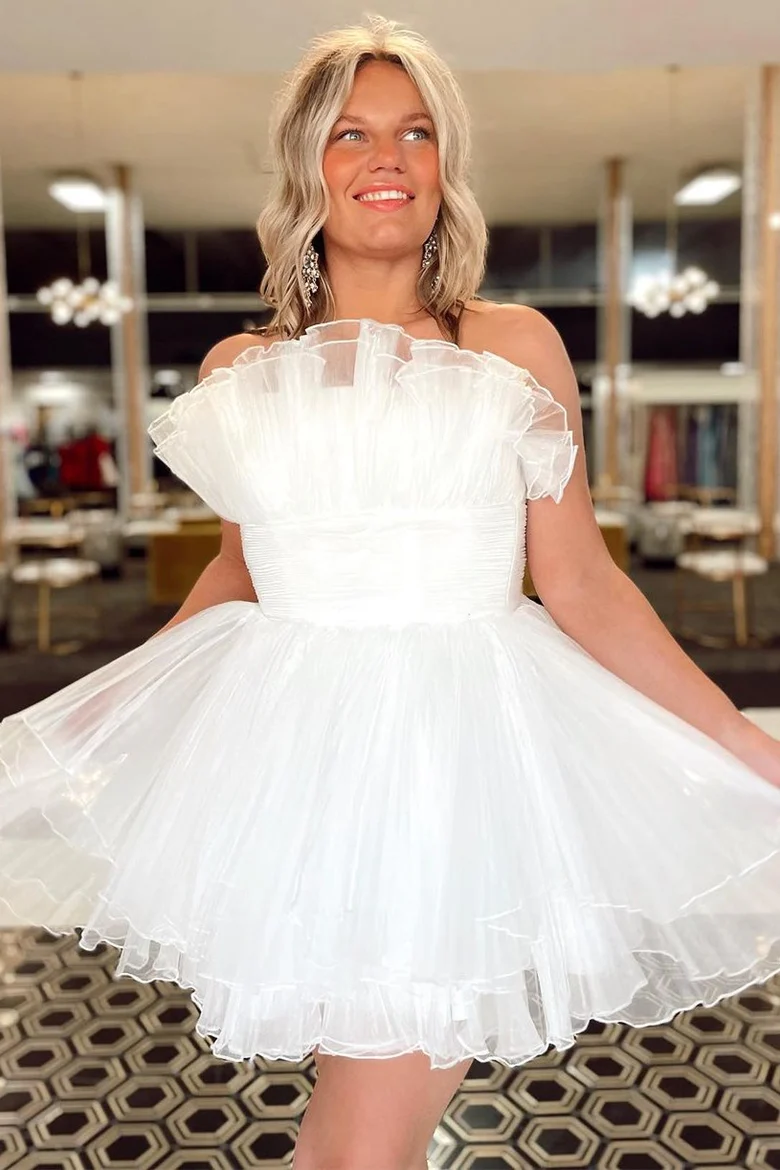 Elegant Strapless A-Line Lace Short Homecoming Dress HM151