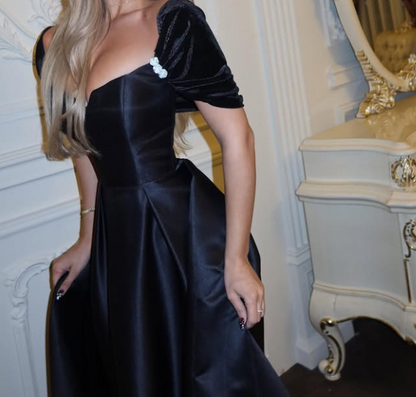 Elegant Off-Shoulder Black A-Line Satin Prom Formal Gowns SP068