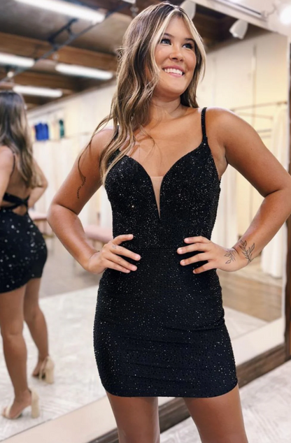 Sparkly V-Neck Beaded Black Bodycon Homecoming Dress HM069