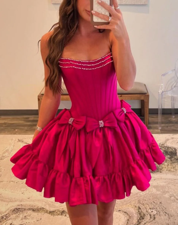 Elegant Beaded White A-Line Tiered Ruffle Satin Party Gowns with Bows HM095