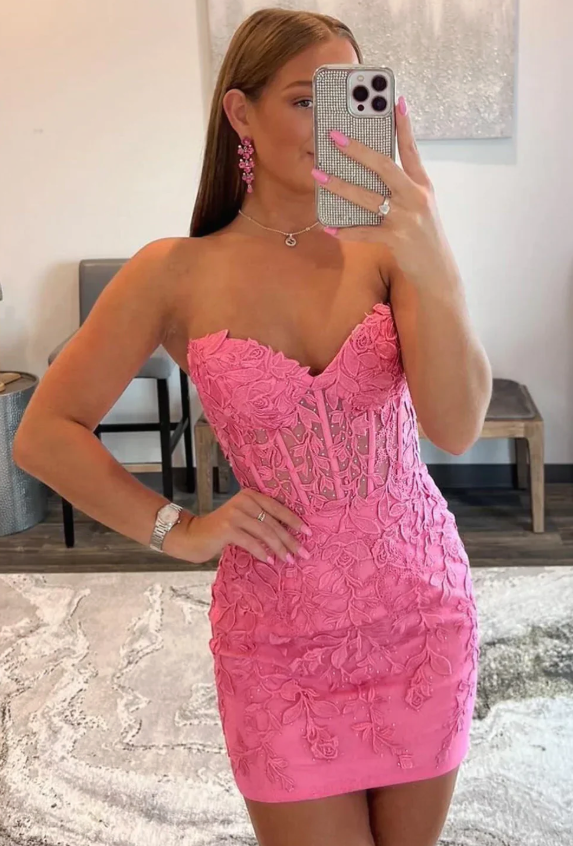 Classic Appliques Red Sweetheart Tight Mini Homecoming Gown HM104