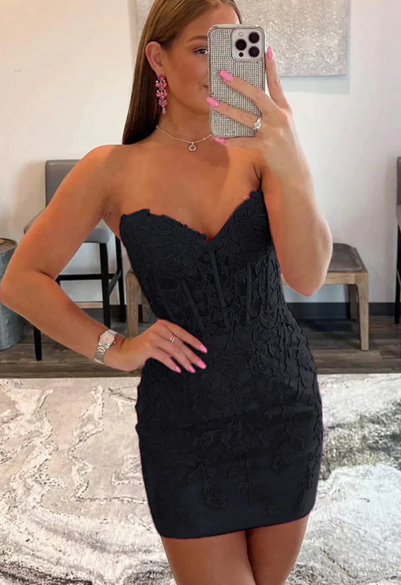 Classic Appliques Red Sweetheart Tight Mini Homecoming Gown HM104