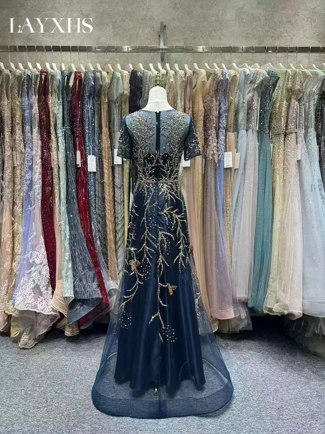 Elegant Navy Blue Scoop Neck A-Line Evening Dress with Sequined Embroidery LP046