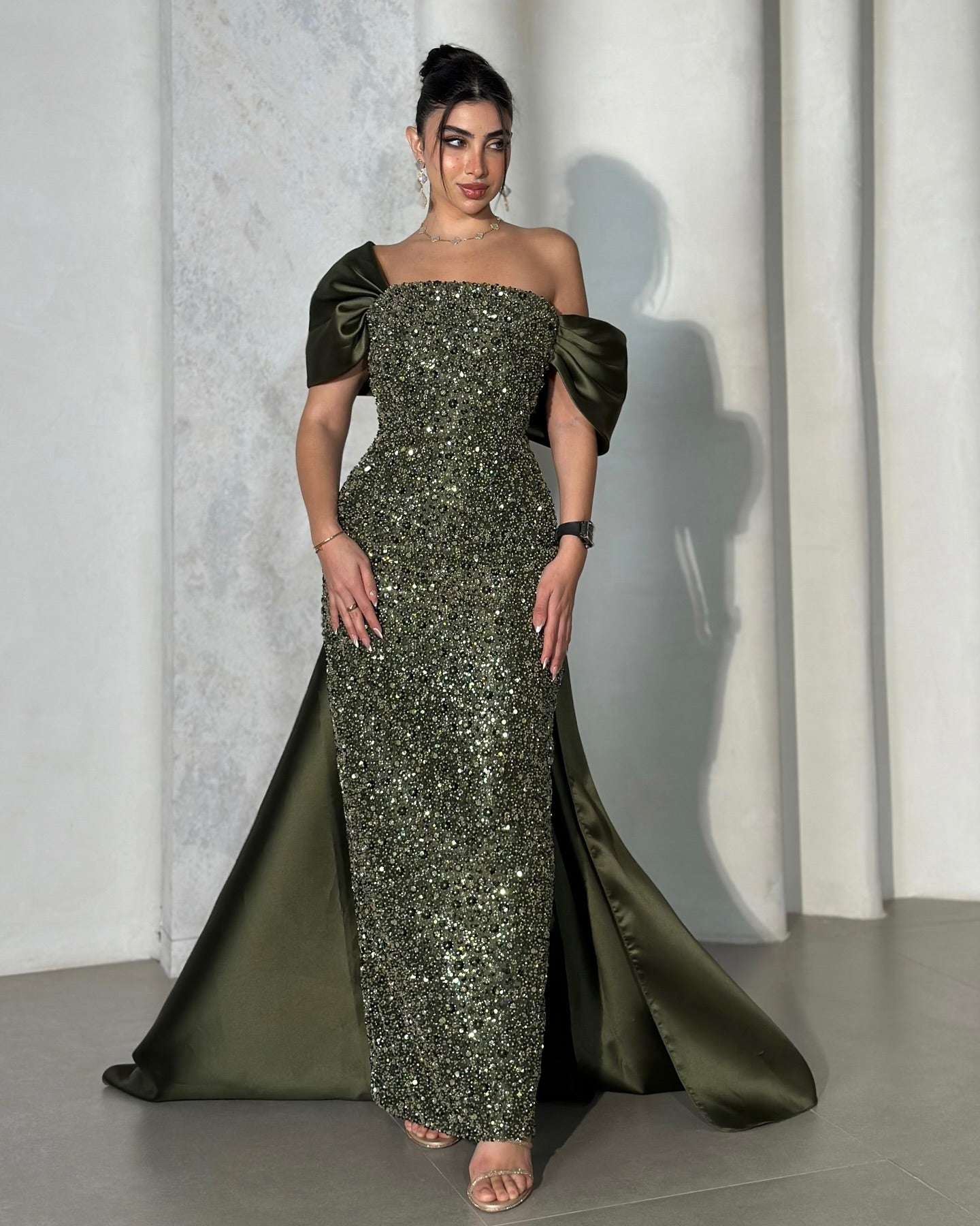 Luxury Burgundy Beaded One Shoulder Arabic Evening Dress with Overskirt AE003